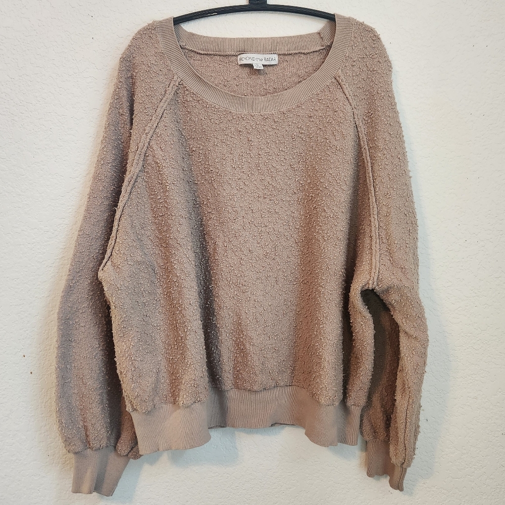 Beyond the Radar‎ Boucle Knit Crewneck Sweater with Raglan Style Sleeves, Size L
